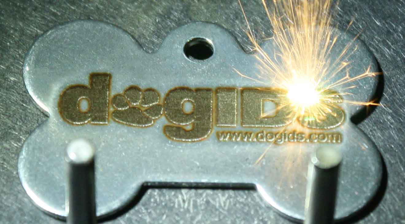 engraving dog tags from dogIDs